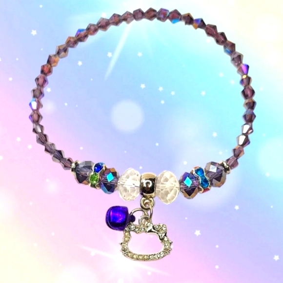 ♡ Hello Kitty Crystal Charm Bracelet Jewelry - Picture 3 of 4